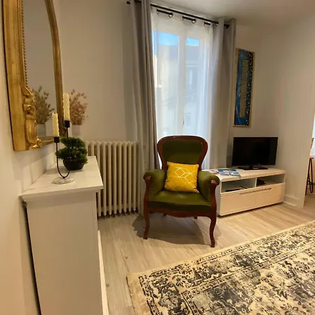 Maison Cosy A Vichy Extérieur photo
